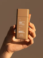 dagcreme spf product in hand